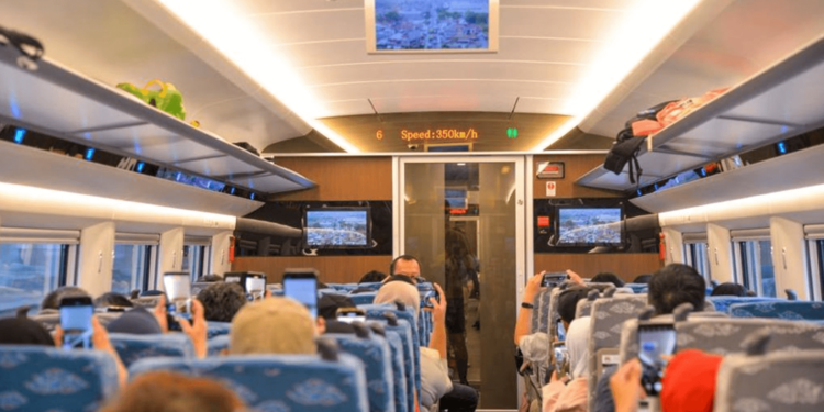 When Trains Need Therapy: The Problem-Solvers Who Teach Railways to Run on Time