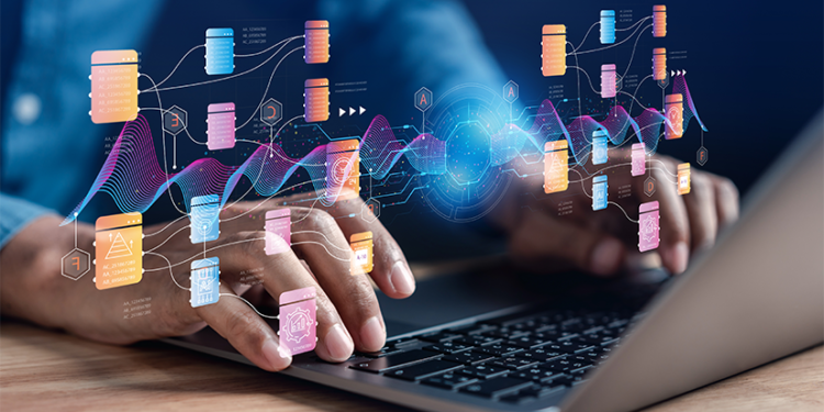 The Role of Data Analytics in Shaping SaaS Strategy and Growth