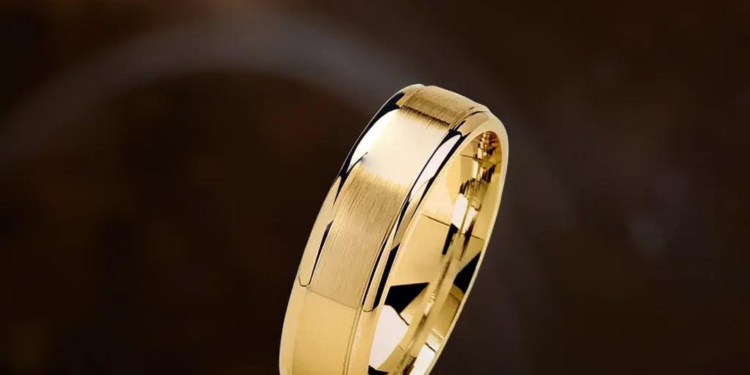 The Man's Guide to Choosing a Gold Wedding Ring in 2026