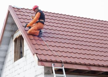 Top Benefits of Hiring a Metal Roof Cladding Company for Your Property