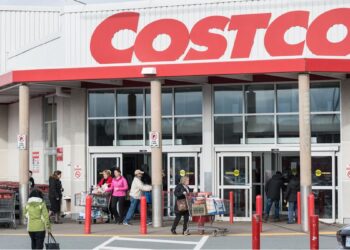 costco rival launches megastore