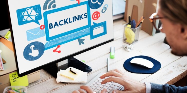 What should you look for in a reliable link building service?