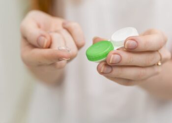 Daily Wear Guide: Are Coloured Contact Lenses as Safe as Regular Lenses?