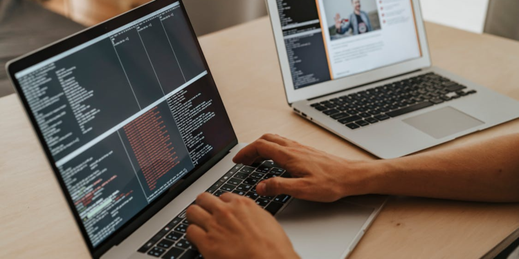 The Evolution of Mobile Phone Repair Tools in Italy: A Digital Transformation