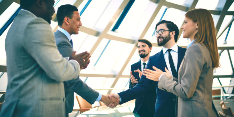 Building a Solid Foundation in Franchise Investment: Expert Guidance for Aspiring Entrepreneurs