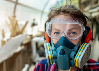 The Future of Personal Protection: Smart Respirators with Carbon Tech