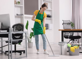 How to Choose the Best Office Cleaning Services for a Healthier Workplace