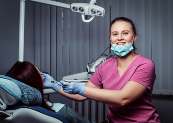Dental Assistant or Dental Hygienist? A Brutally Honest Breakdown