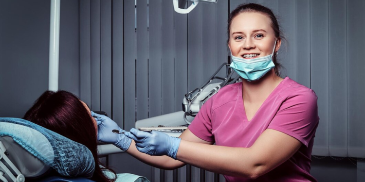 Dental Assistant or Dental Hygienist? A Brutally Honest Breakdown