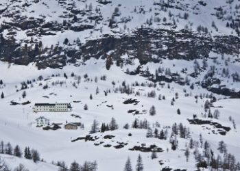Unveiling Japan's Best Snowy Getaways