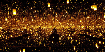 What Happens When You Trap the Golden Hour Inside an Infinite Mirror Room?
