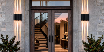 Modern American Curb Appeal: Innovative Outdoor Wall Lighting Design Ideas