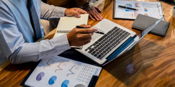 How Leading Banks Are Using Banking Consulting Services to Navigate Market Complexity 