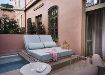 Luxury Hotel in Chania: Classic Elegance, Famous Cretan hospitality