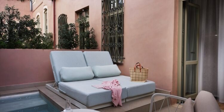 Luxury Hotel in Chania: Classic Elegance, Famous Cretan hospitality